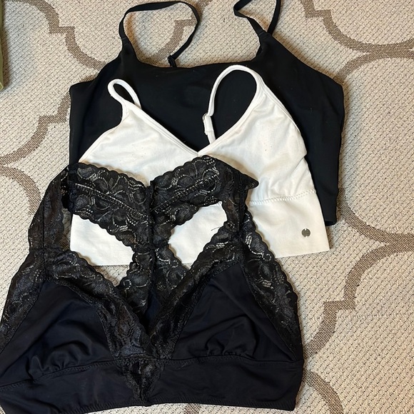BUNDLE (3 pieces) bras/ bralettes, size small - Picture 1 of 11